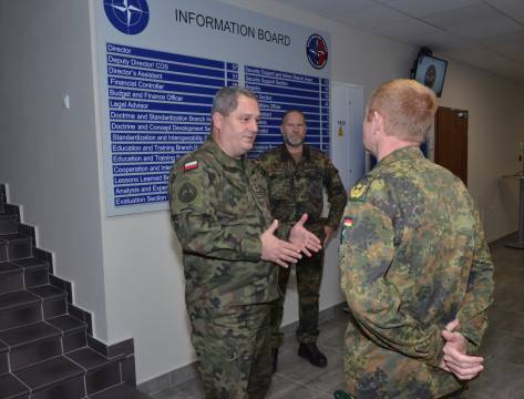 JFTC Commander and Deputy Advisor to the Afghan Ministry of Interior visit the NATO MP COE 
